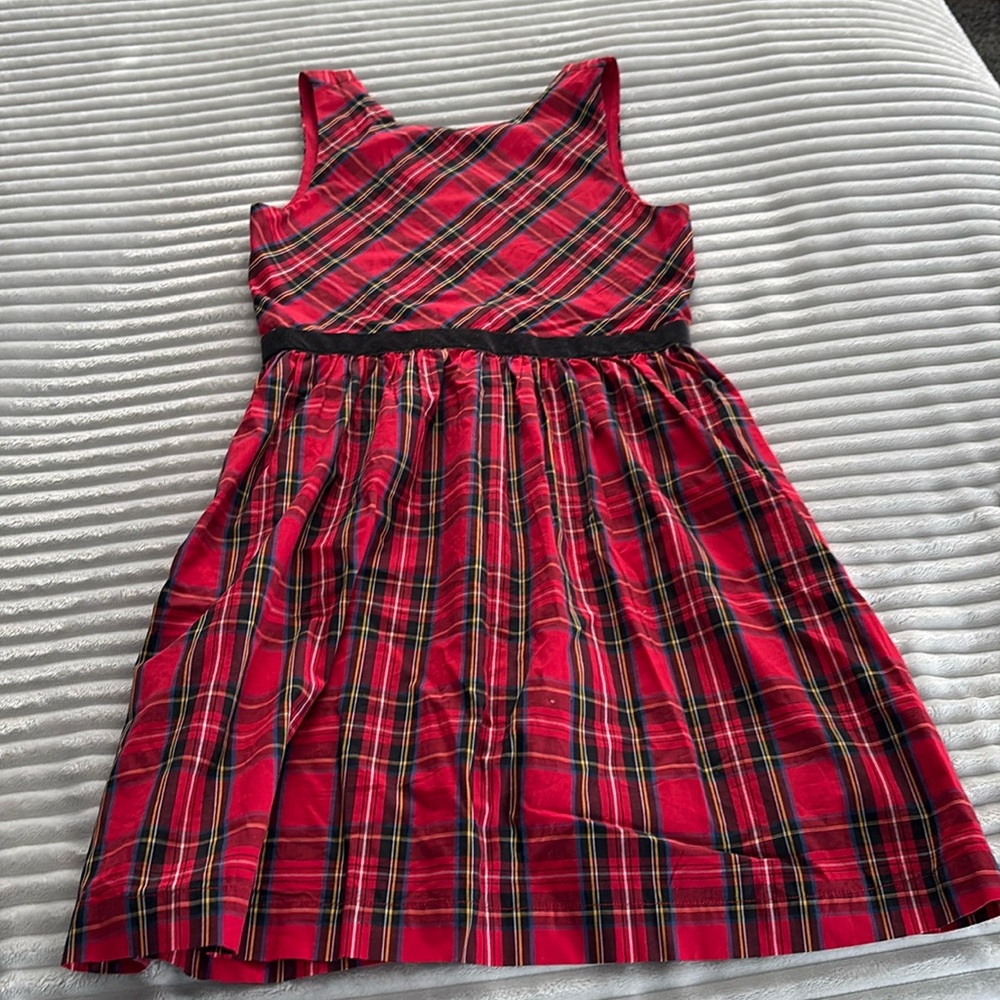 Cute Christmas dress for girls 
Cotton with velvet trim 
Never worn